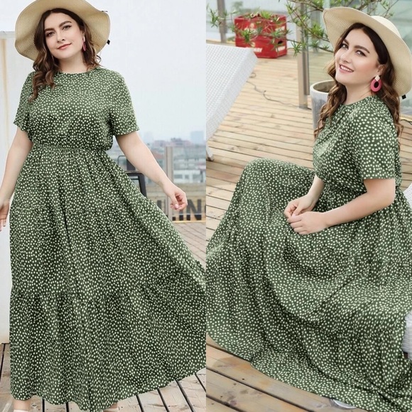 Dresses & Skirts - Plus size daisy print swing maxi dress- GREEN